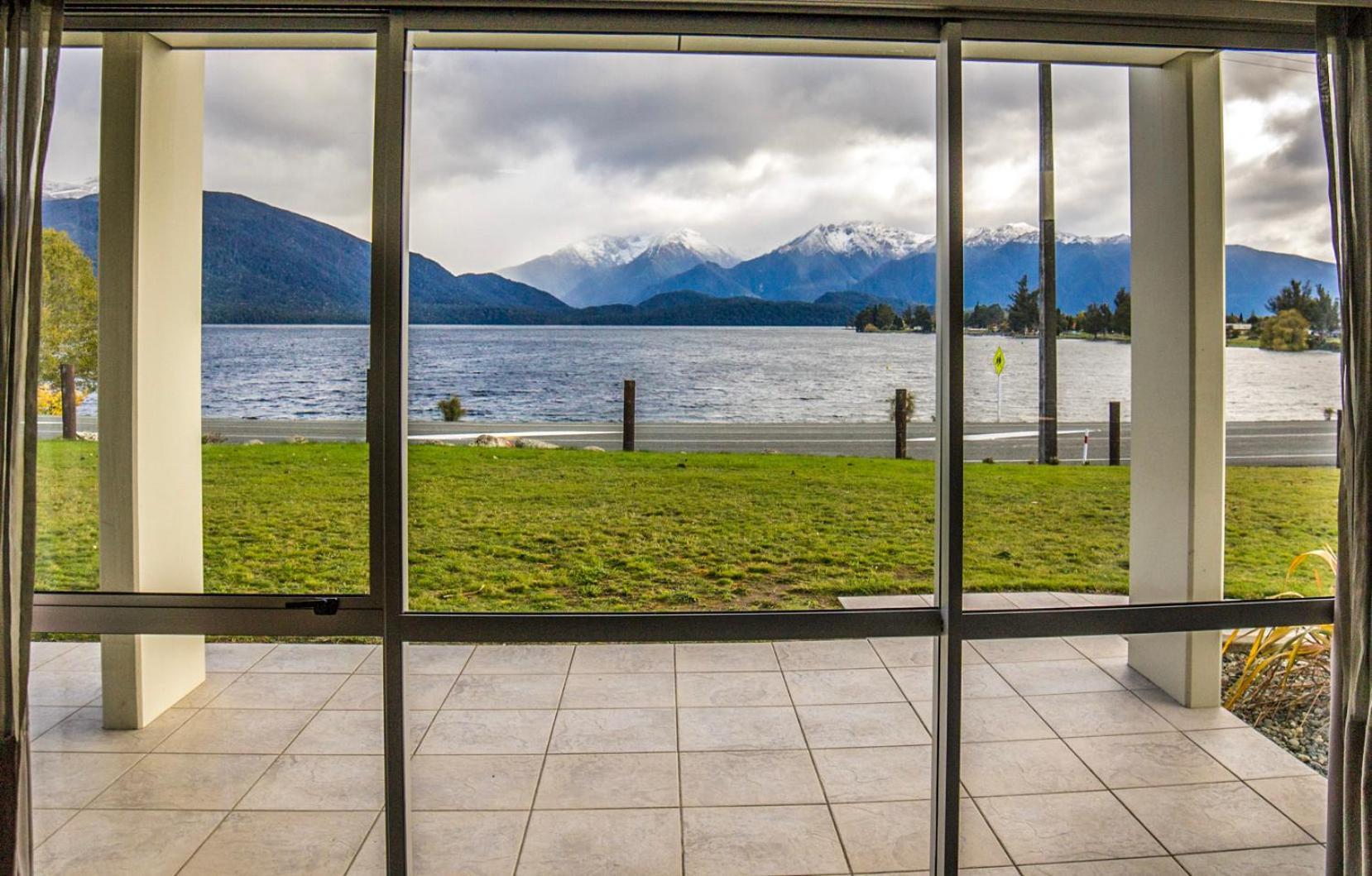Marakura Deluxe Motel Te Anau Eksteriør billede
